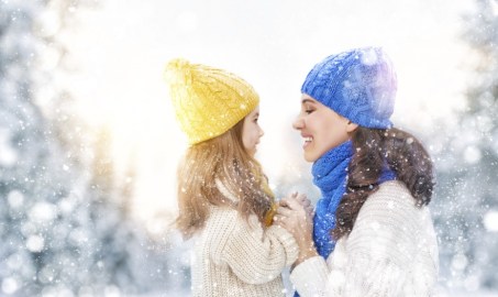 mom-daughter-snow-e1449858714596